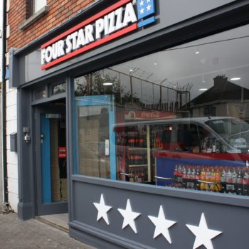 Sign on Time | Four Star Pizza Bray | shop front signage
